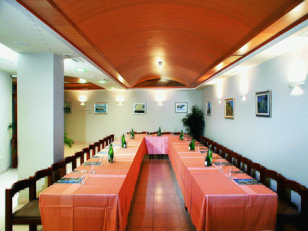 Hotel Villa Marija Tucepi Ngoại thất bức ảnh