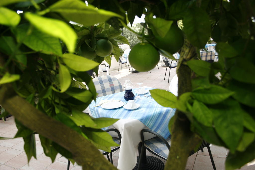 Hotel Villa Marija Tucepi Ngoại thất bức ảnh