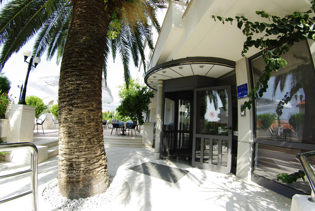 Hotel Villa Marija Tucepi Ngoại thất bức ảnh