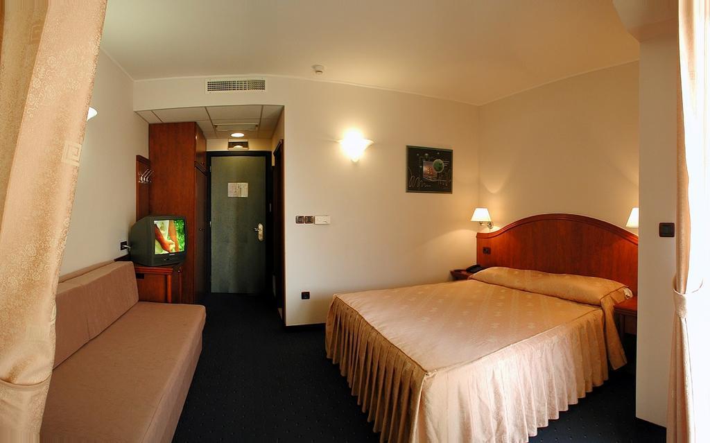 Hotel Villa Marija Tucepi Ngoại thất bức ảnh